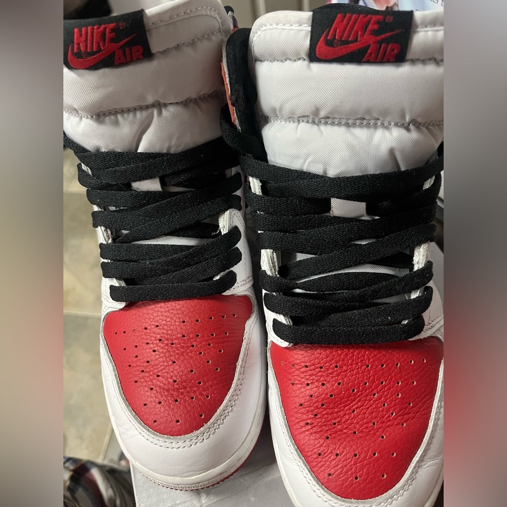 Nike Kids Red and White 
Air Jordan 1 Retro High OG 'Heritage
